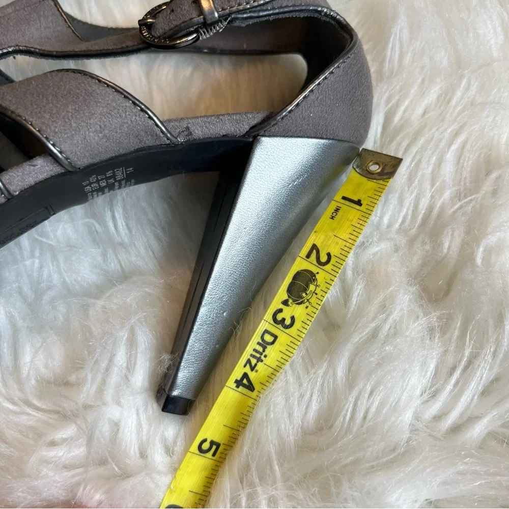 Christian Siriano for Payless High Heel Shoes 10 Open Toe Buckle faux suede gray